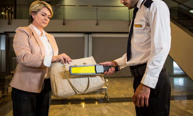 Los auxiliares de servicios dispuestos en el aeropuerto de Madrid Barajas, mantendrán sus puestos de trabajo